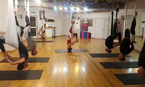 0000608_aerial-yoga
